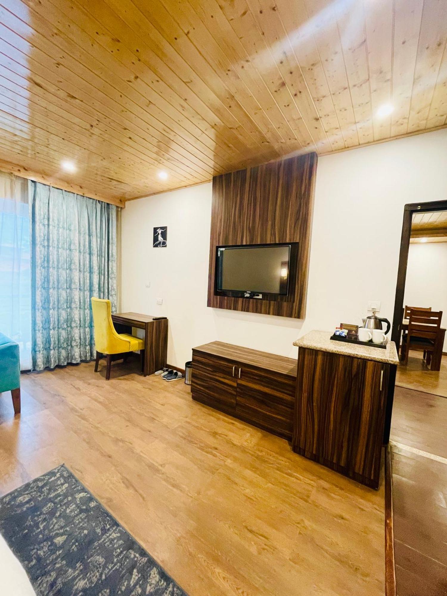 Hotel Simsa Heights Manali Extérieur photo