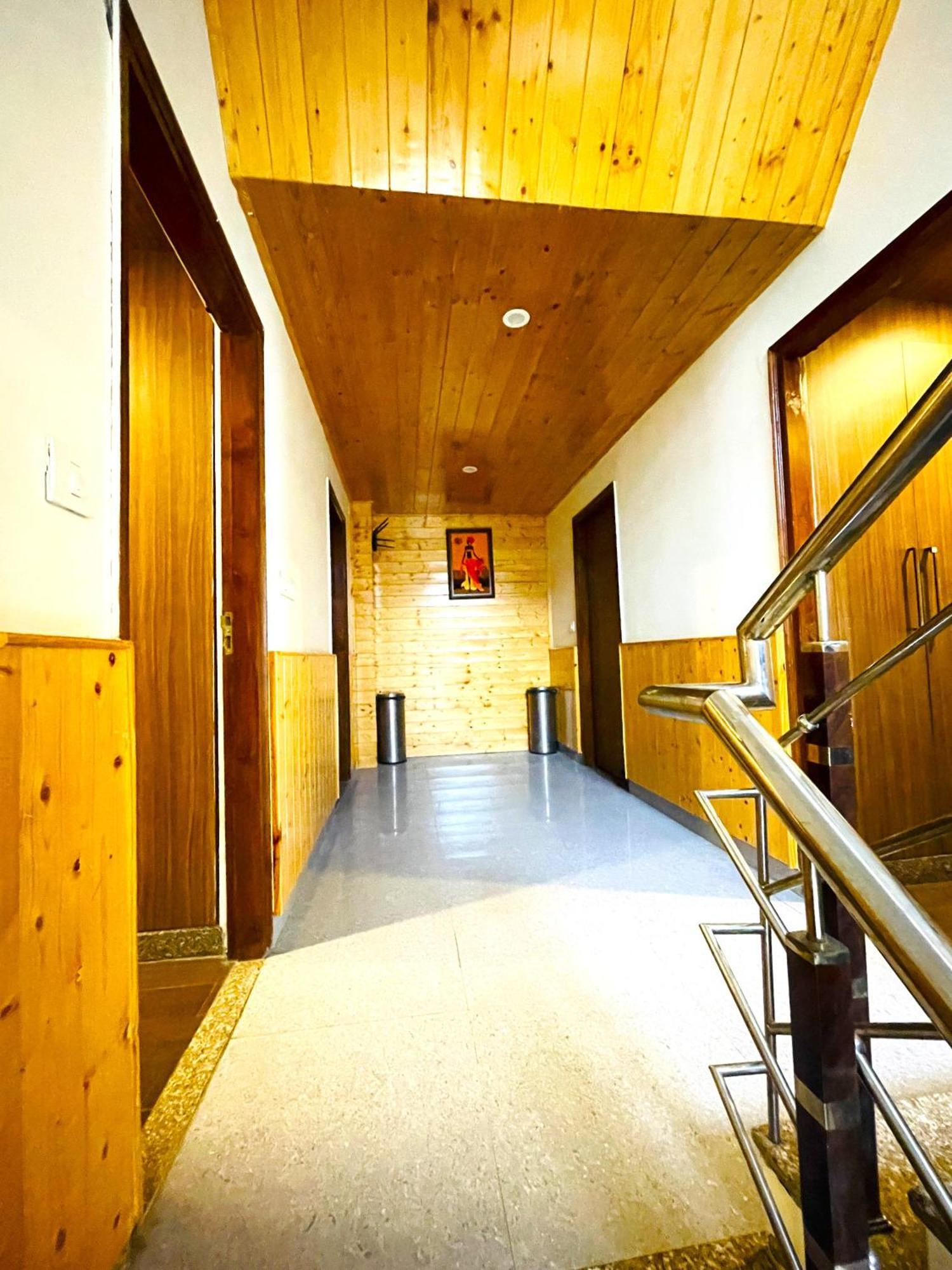 Hotel Simsa Heights Manali Extérieur photo